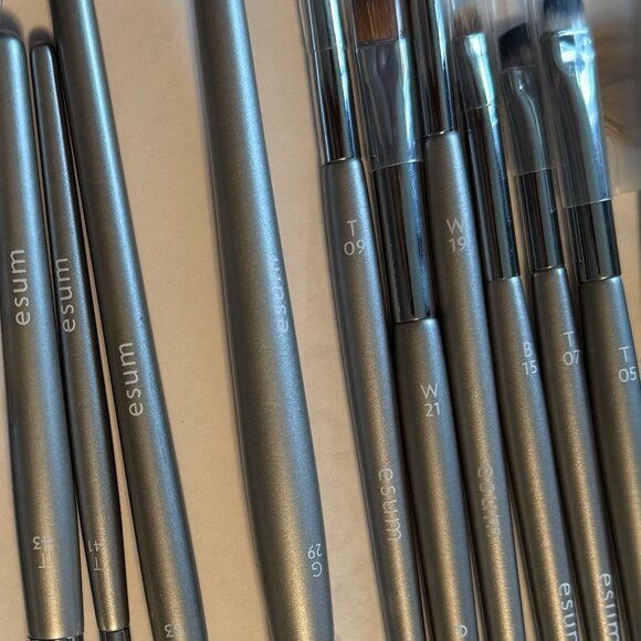 Epsom Makeup Airbrush Kit - Picture 7 of 13